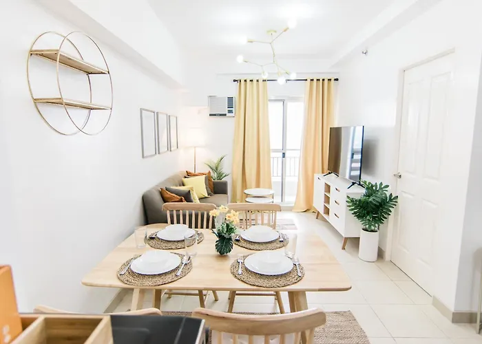 Excellent Location 2 Bdrm Homey Wifi Near Airport Apartment